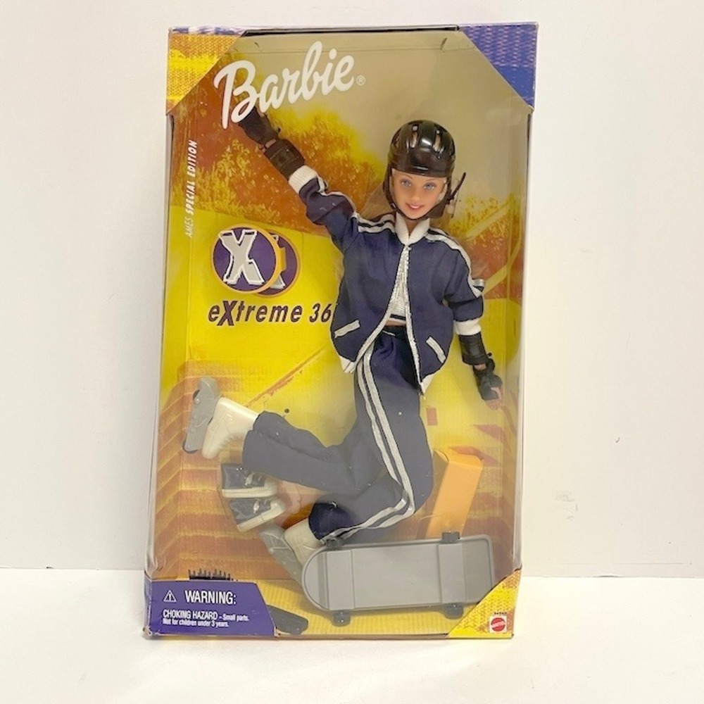 1999 Barbie‎ Xtreme 360 Doll Action Figure Skater Helmet Sports Gear Mattel